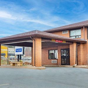 Travelodge By Wyndham Bridgewater Exterior photo