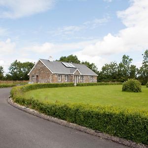 Inviting 4-Bed House In Strokestown Vila Exterior photo