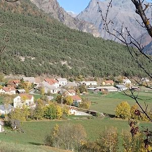 Le Puny Apartamento La Motte-en-Champsaur Exterior photo