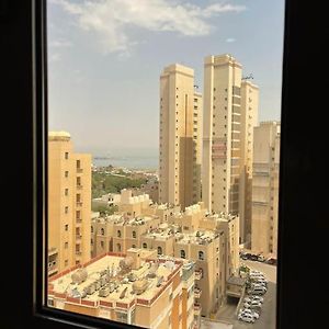 A Journey Of Luxury Seaview Living. Apartamento Kuwait City Exterior photo