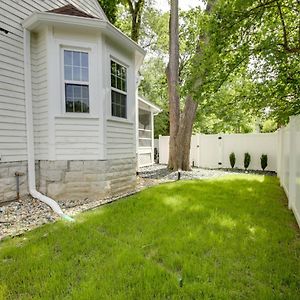 Renovated Bloomington Home - Steps To Campus! Exterior photo