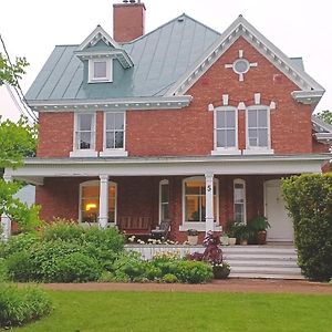 Napier House Apartamento Campbellton Exterior photo