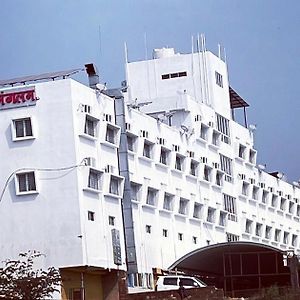 Hotel Mangalam Kurandvad Exterior photo