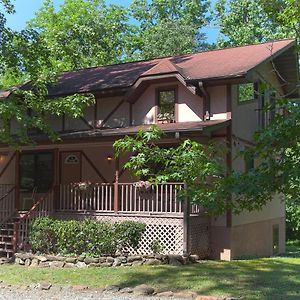 Secluded Chalet - Pet Friendly Vila Columbus Exterior photo