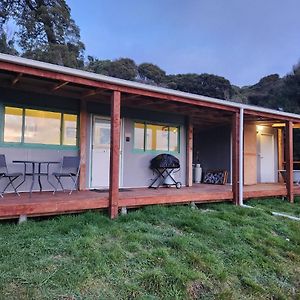 Glenwood Akaroa Bush Retreat - Kanuka Hut Acomodação com café da manhã Exterior photo