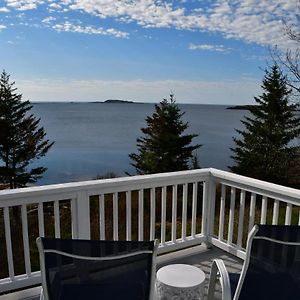 Betty'S Place - Cozy Ocean Front Getaway With Views Of Casco Bay Vila Harpswell Exterior photo