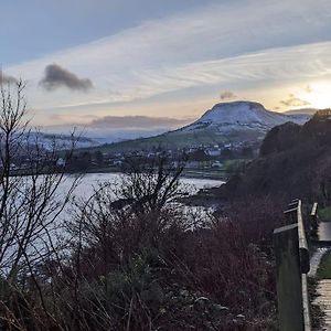 House In Heart Of Cushendall Vila Exterior photo