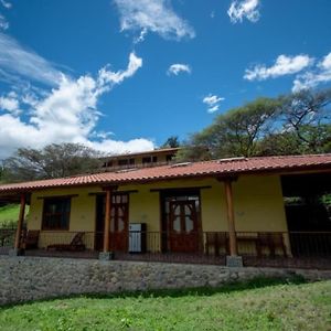 Vilcabamba Casa / Granja Vilcabamba House / Farm Vila Loja Exterior photo