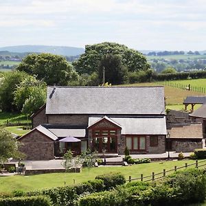 Great Park Barn Acomodação com café da manhã Abergavenny Exterior photo