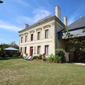 Domaine Des Roses Acomodação com café da manhã Vaudelnay Exterior photo