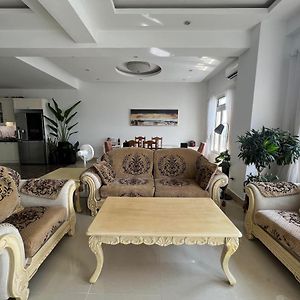 Spacious Duplex Penthouse With 3 Bedrooms In Tay Ho Hanói Exterior photo