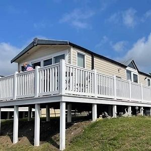 Sea Breeze Cabin Hotel Poole Exterior photo