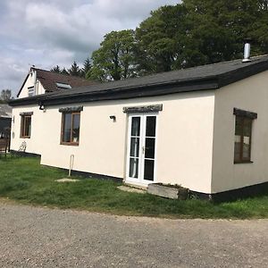 Charming 2-Bed Apartment On Exmoor Minehead Exterior photo