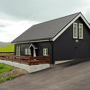 Luxurious Farm House - Á Snætu - Unique Vila Sandavágur Exterior photo