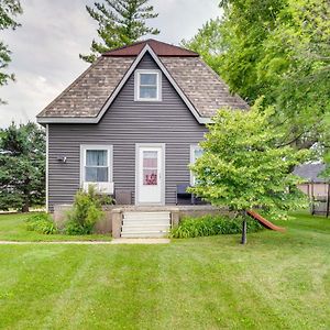 Charming Eagle Grove Farmhouse With Patio! Vila Exterior photo