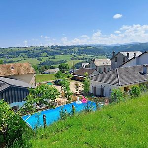 Gite Puy Chavaroche Met Uniek Uitzicht Vila Saint-Cernin  Exterior photo