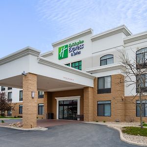 Holiday Inn Express & Suites Cedar Falls Exterior photo