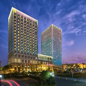 Crowne Plaza Wuhan Development Zone, An Ihg Hotel Exterior photo