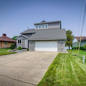 Lakefront Syracuse Home With Deck And Private Dock! Exterior photo