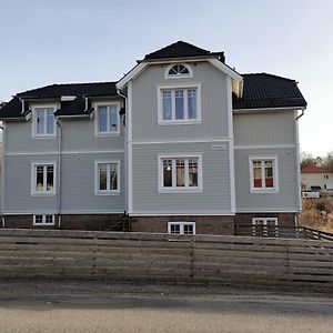 Laegenhet Med Egen Entre I Centrala Dalsjoefors Apartamento Dalsjofors Exterior photo