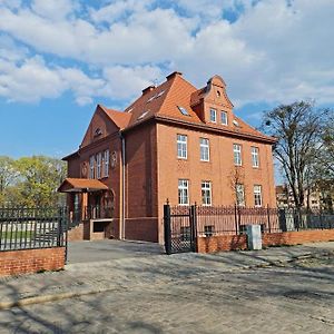 Bon Zur Hotel Brzeg Exterior photo