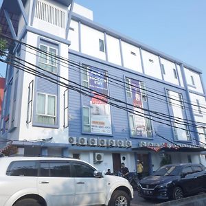 Oyo Life 93026 Cozy Corner Hotel Tangerang Exterior photo