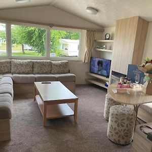 6 Berth Caravan Cherry Tree Holiday Park Great Yarmouth Hotel Belton with Browston Exterior photo