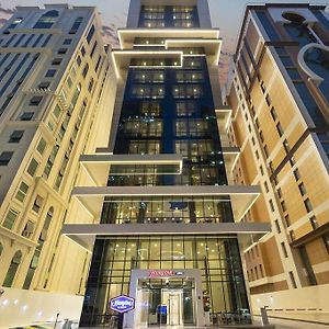 Hampton By Hilton Doha Old Town Hotel Exterior photo