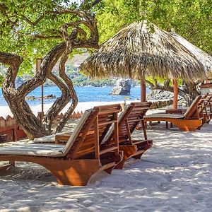 Hilton Grand Vacations Club Zihuatanejo Hotel Exterior photo