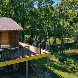 Riverfront Covington Cabin With Deck And Fire Pit! Vila Piqua Exterior photo