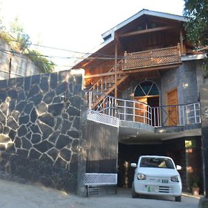 Sardar House, Dunga Gali Acomodação com café da manhã Exterior photo