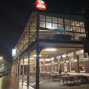 Junee Hotel Exterior photo