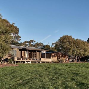 Ross Farm - Cabin Vila Meeniyan Exterior photo