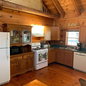 Cozy Creekside Cabin In The Heart Of Hocking Hills Vila Laurelville Exterior photo