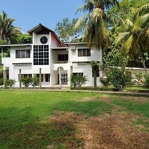 The Country House Vila Omoa Exterior photo