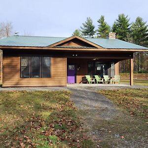 An Adirondack Getaway Casa de hóspedes Keeseville Exterior photo