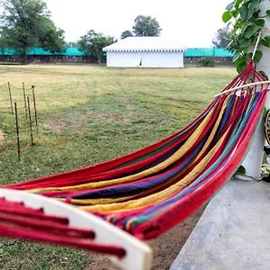 Radhya Farms Vila Gopālgarh Exterior photo