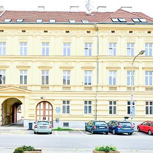 Ubytovani U Domecku Apartamento Znojmo Exterior photo