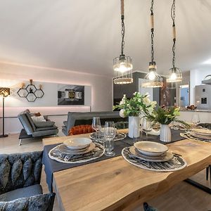 Alpenflair / Luxury / 100Qm / Work / Travel / Netflix Apartamento Penzberg Exterior photo