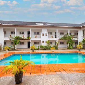 Luxurious Estate Apartamento Sekondi-Takoradi Exterior photo