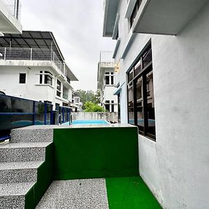 Retreat Saujana Rawang Vila Exterior photo