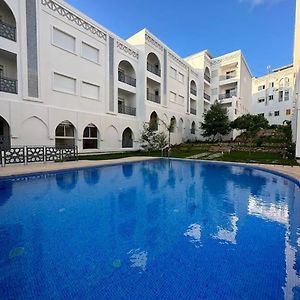 Magnifique Appartement Avec Piscine Et Vue Sur Mer Tânger Exterior photo