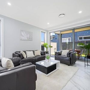 Campbelltown Sweet 5Br House With Wifi&Parking Apartamento Exterior photo