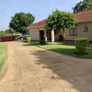 Dms Levels Lodge Lilongwe Exterior photo