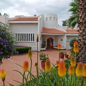 Villa Sardinia Guest House Midrand Exterior photo