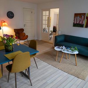 Hyggelig Byhus I Stueplan Med Solrig Gardhave Apartamento Svendborg Exterior photo