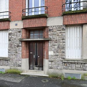 L'Instant Present - Appt Pour 4 Apartamento Charleville-Mézières Exterior photo