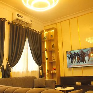 Annij Luxury Apartamento Ankuru Exterior photo