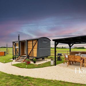 One Of A Kind Shepherds Hut With Incredible Views Vila Thame Exterior photo