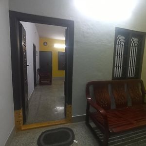 Eastern Service Flat Apartamento Tiruchirappalli Exterior photo